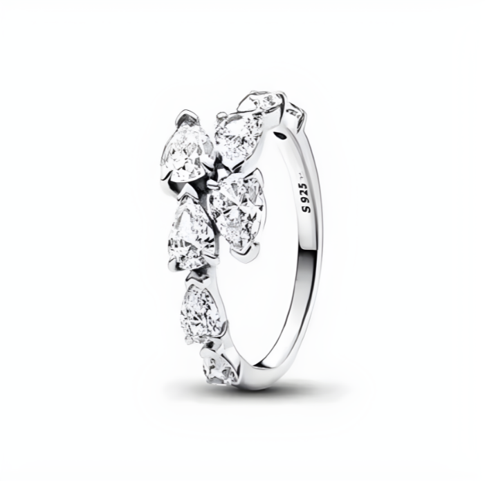 The Infinity Glow – Overlapping Sparkling Ring
